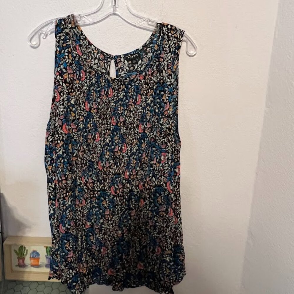 Torrid smocked floral baby doll size 3 blouse